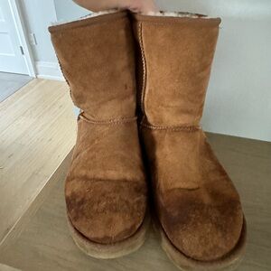 Ugg Classic Short II Size 8